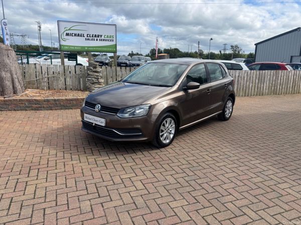 Volkswagen Polo Hatchback, Petrol, 2015, Brown