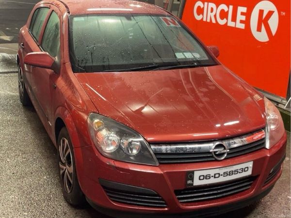 Opel Astra Hatchback, Petrol, 2006, Red