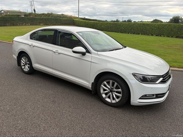 Volkswagen Passat Saloon, Diesel, 2015, White