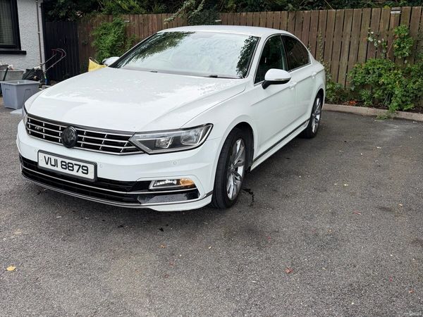 Volkswagen Passat Saloon, Diesel, 2016, White