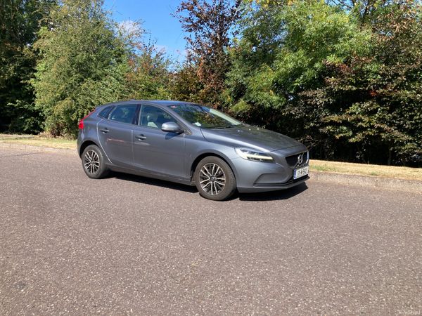 Volvo V40 Hatchback, Diesel, 2017, Grey
