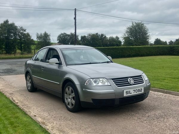 Volkswagen Passat Saloon, Diesel, 2004, Grey