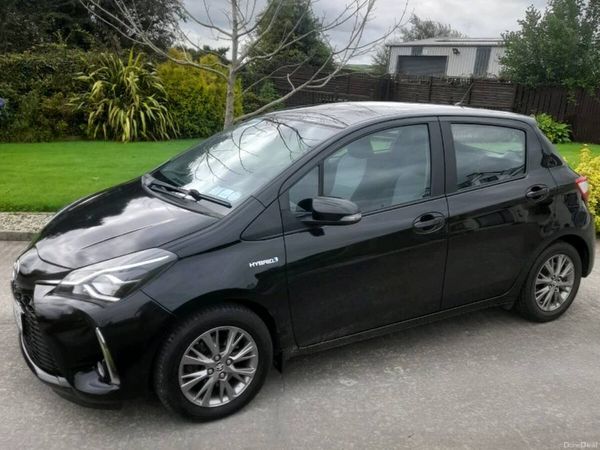 Toyota Yaris Hatchback, Petrol, 2018, Black