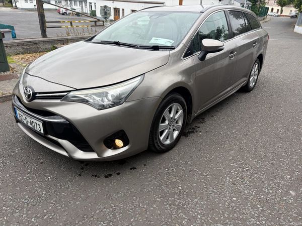 Toyota Avensis MPV, Diesel, 2015, Bronze