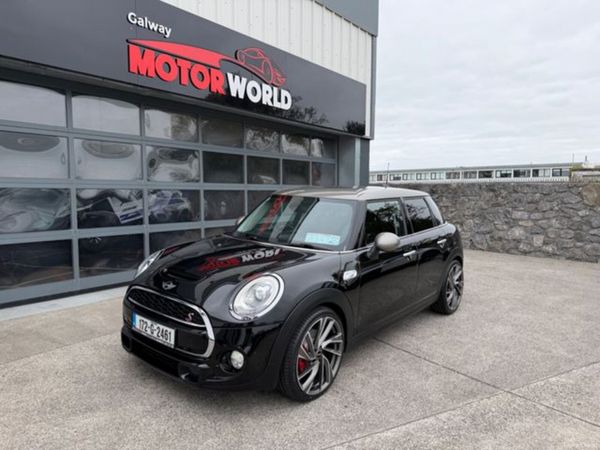 Mini Cooper Hatchback, Petrol, 2017, Black