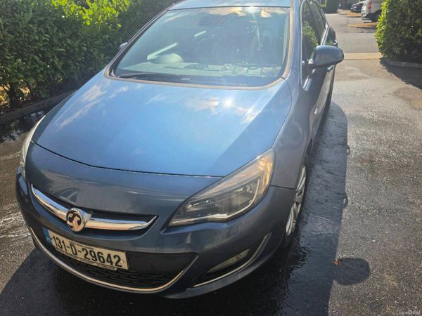 Vauxhall Astra Hatchback, Diesel, 2013, Blue