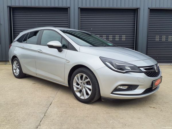 Vauxhall Astra Estate, Diesel, 2019, Silver