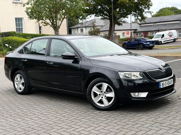 Skoda Octavia Saloon, Diesel, 2016, Black