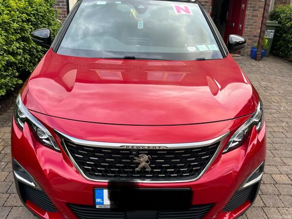 Peugeot 3008 MPV, Petrol, 2019, Red