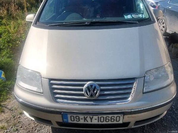 Volkswagen Sharan MPV, Diesel, 2009, Silver