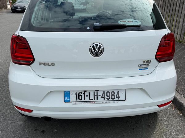Volkswagen Polo Hatchback, Petrol, 2016, White