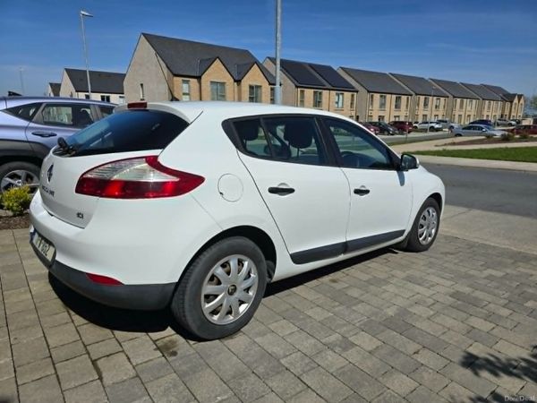 Renault Megane Hatchback, Diesel, 2011, White
