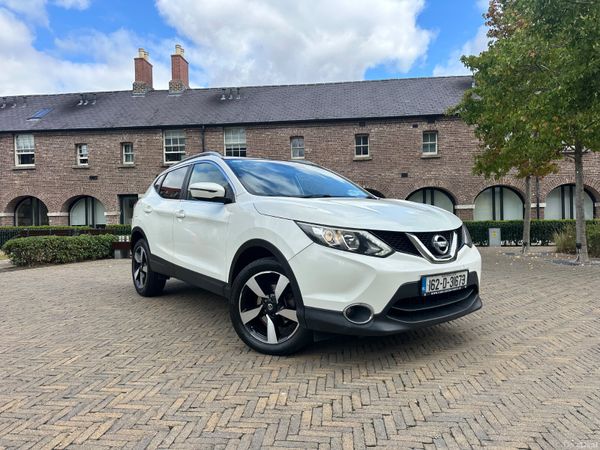 Nissan Qashqai Hatchback, Diesel, 2016, White