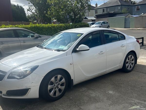 Opel Insignia Saloon, Diesel, 2017, White