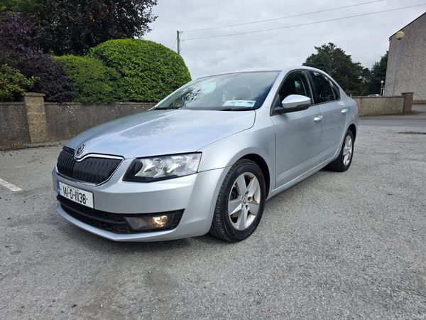 Skoda Octavia Saloon, Diesel, 2014, Silver
