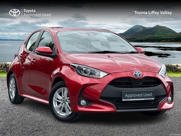 Toyota Yaris Hatchback, Petrol Hybrid, 2022, Red