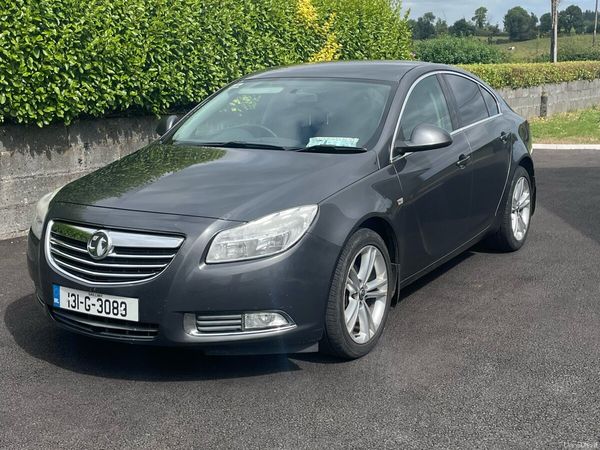 Vauxhall Insignia Hatchback, Diesel, 2013, Grey