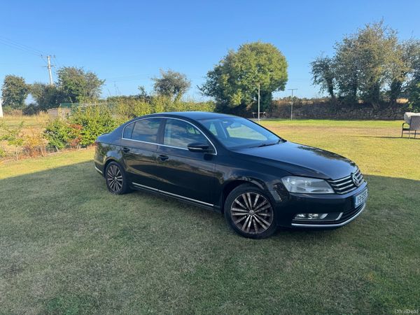 Volkswagen Passat Saloon, Diesel, 2011, Black
