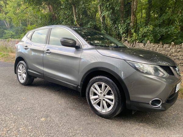 Nissan Qashqai Hatchback, Diesel, 2014, Grey