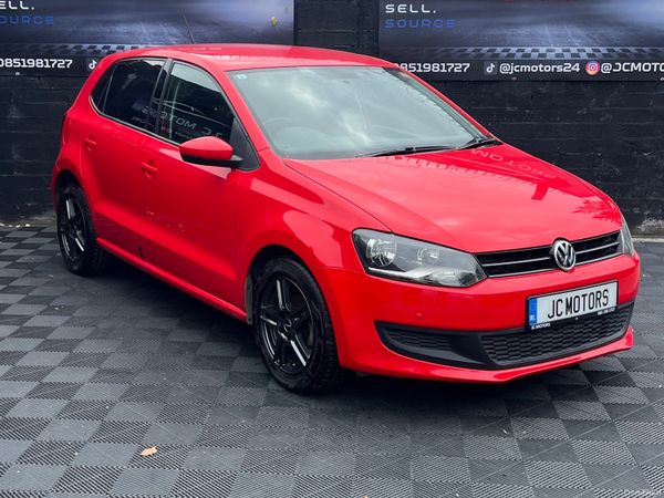Volkswagen Polo Hatchback, Petrol, 2013, Red