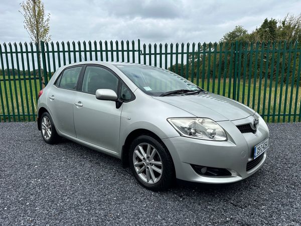 Toyota Auris Hatchback, Diesel, 2008, Silver