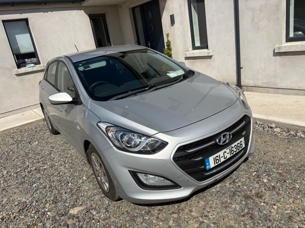 Hyundai i30 Hatchback, Petrol, 2016, Silver