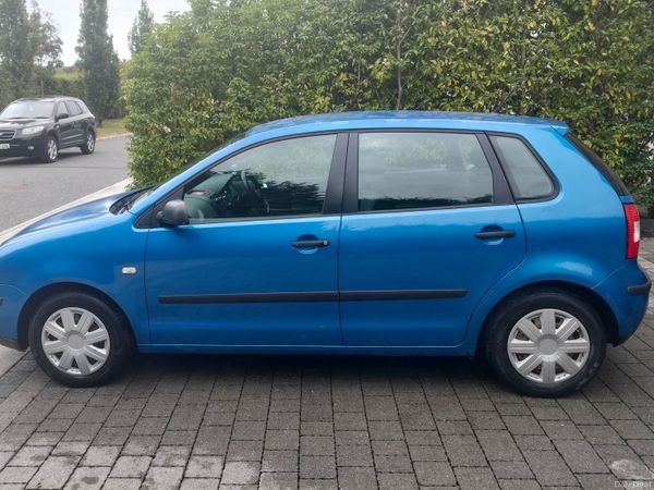 Volkswagen Polo Hatchback, Petrol, 2004, Blue