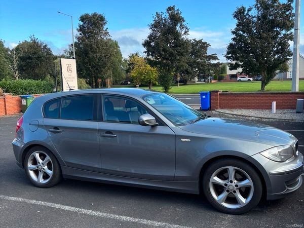 BMW 1-Series Hatchback, Diesel, 2009, Grey