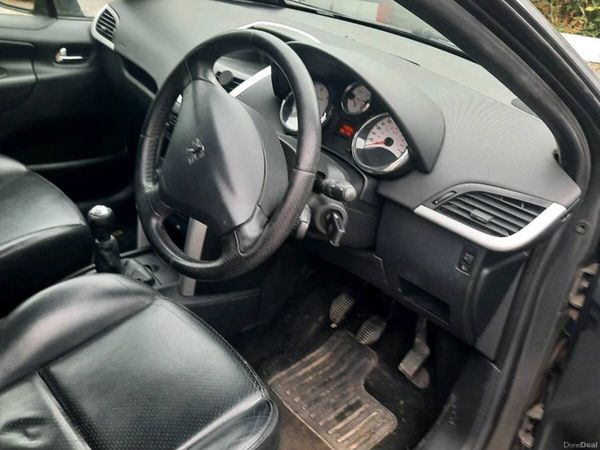Peugeot 207 Hatchback, Diesel, 2010, Grey