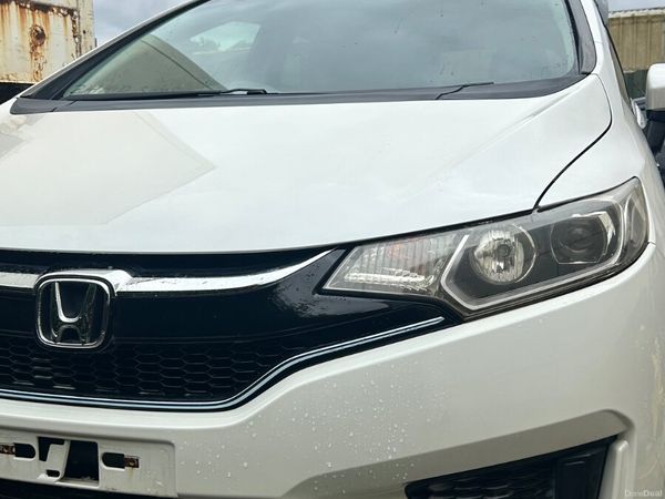 Honda Fit Hatchback, Petrol Hybrid, 2017, White
