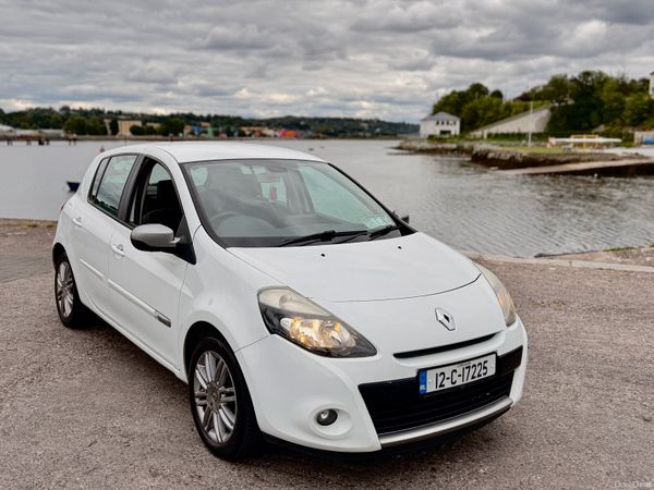 Renault Clio Hatchback, Petrol, 2012, White