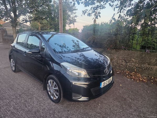 Toyota Yaris Hatchback, Petrol, 2013, Black
