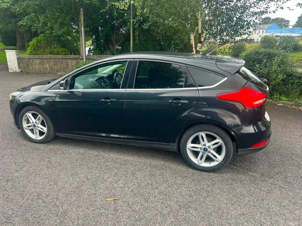 Ford Focus Hatchback, Diesel, 2015, Black