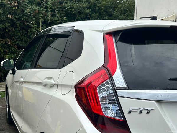 Honda Fit Hatchback, Petrol Hybrid, 2017, White