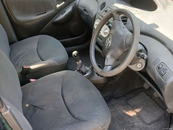 Toyota Yaris Hatchback, Petrol, 2004, Green