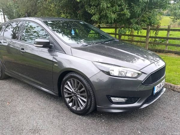 Toyota Corolla Saloon, Diesel, 2017, White
