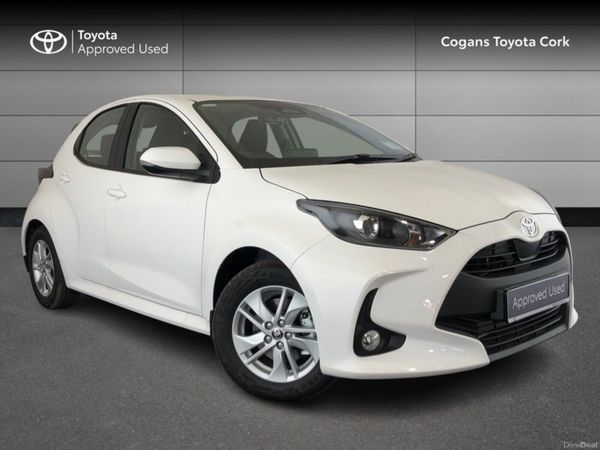 Toyota Yaris Hatchback, Petrol Hybrid, 2026, White