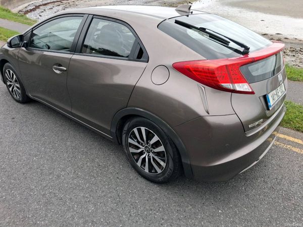 Honda Civic Hatchback, Diesel, 2014, Beige