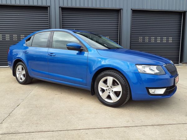 Skoda Octavia Hatchback, Diesel, 2016, Blue