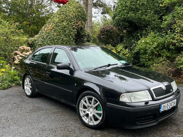 Skoda Octavia Hatchback, Petrol, 2005, Black