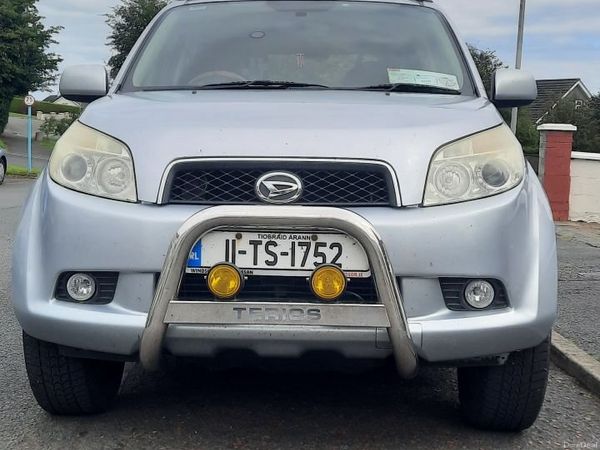 Daihatsu Terios SUV, Petrol, 2011, Silver