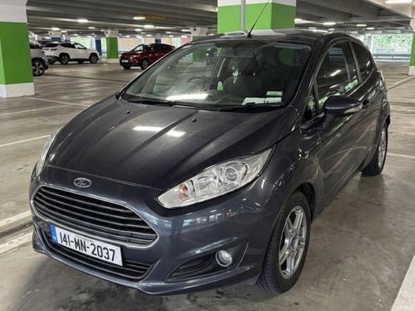 Ford Fiesta Hatchback, Petrol, 2014, Grey