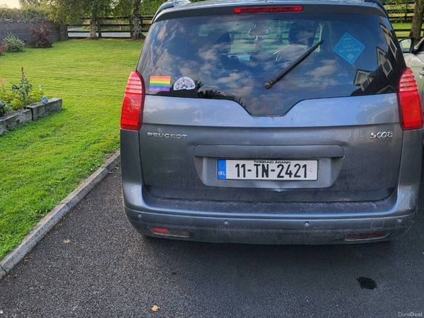 Peugeot 5008 MPV, Diesel, 2011, Grey