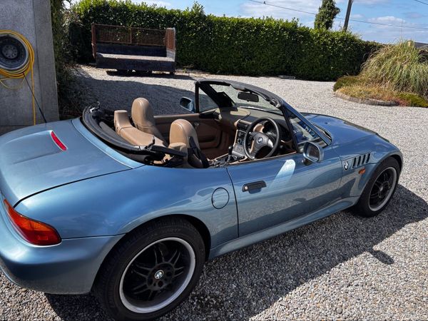 BMW Z3 Convertible, Petrol, 1997, Blue