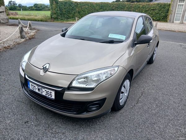 Renault Megane Hatchback, Diesel, 2013, Gold