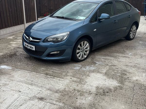 Opel Astra Saloon, Diesel, 2013, Blue