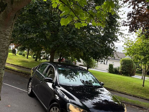Volkswagen Passat Saloon, Diesel, 2011, Black
