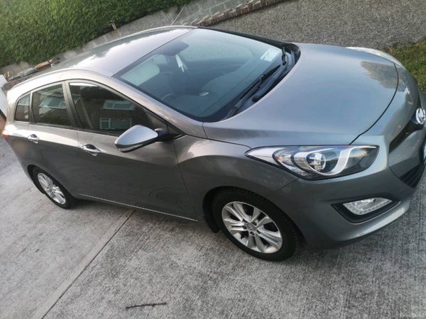 Hyundai i30 Estate/Jeep, Diesel, 2013, Grey
