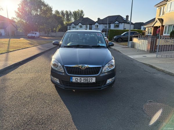 Skoda Fabia Hatchback, Petrol, 2012, Grey