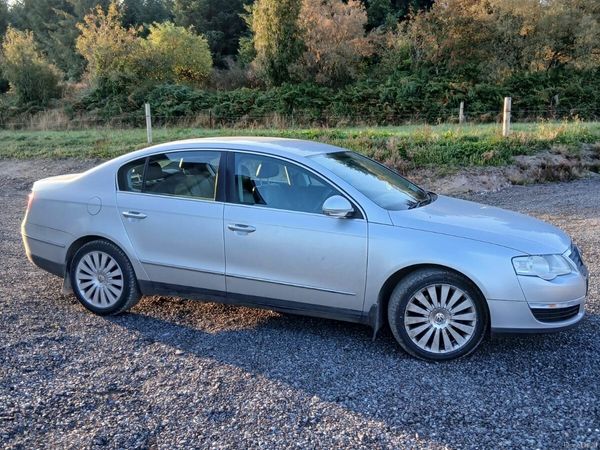 Volkswagen Passat Saloon, Diesel, 2010, Silver